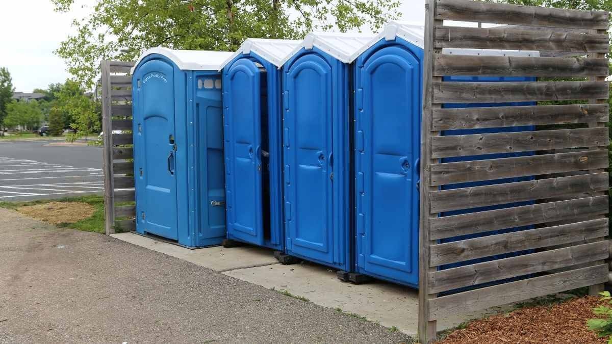 Porta Potty Rental Pros - Trusted Porta Potty Services in Sumner, IA, 50674